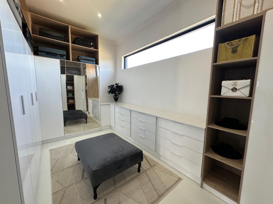 4 Bedroom Property for Sale in The Islands Estates North West